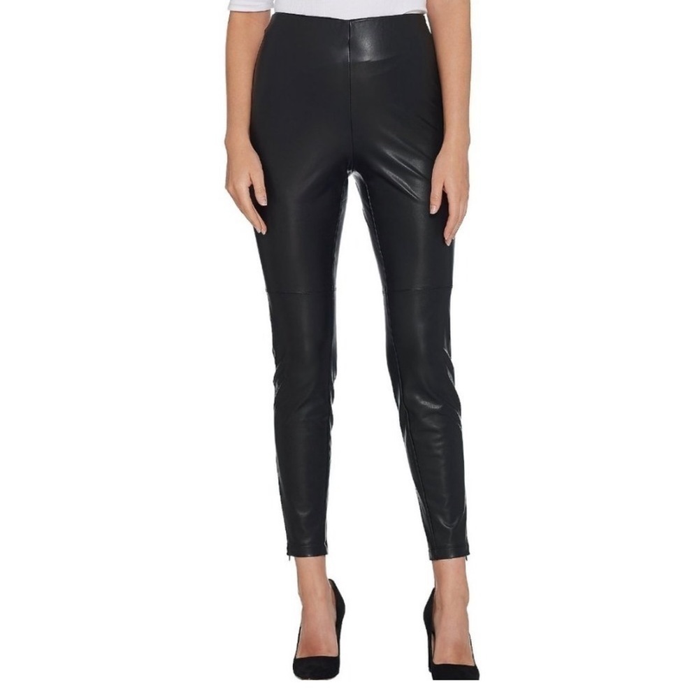 ! Lisa Rinna Collection Faux Leather Leggings w/
Ankle Zipper. Size 12